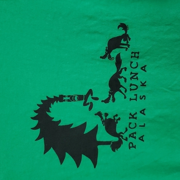 Alaska pack lunch graphic tee shirt, wolves, funny t shirt, men's size XL - Picture 1 of 4